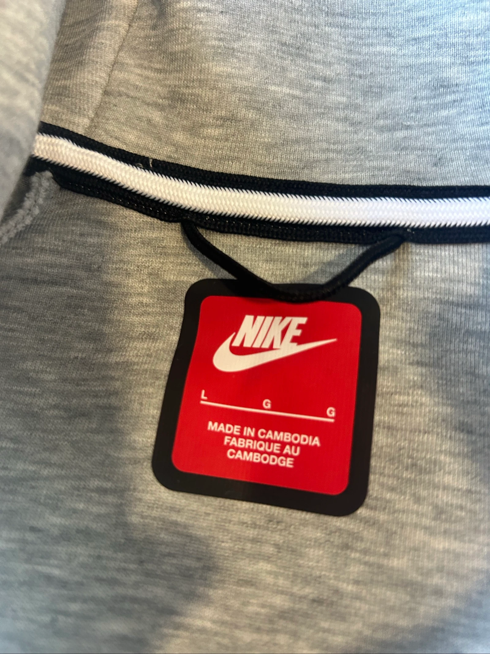 Nike Tech Fleece Gris – Tamaño L | Nuevo | Precio Imbatible – photo 4
